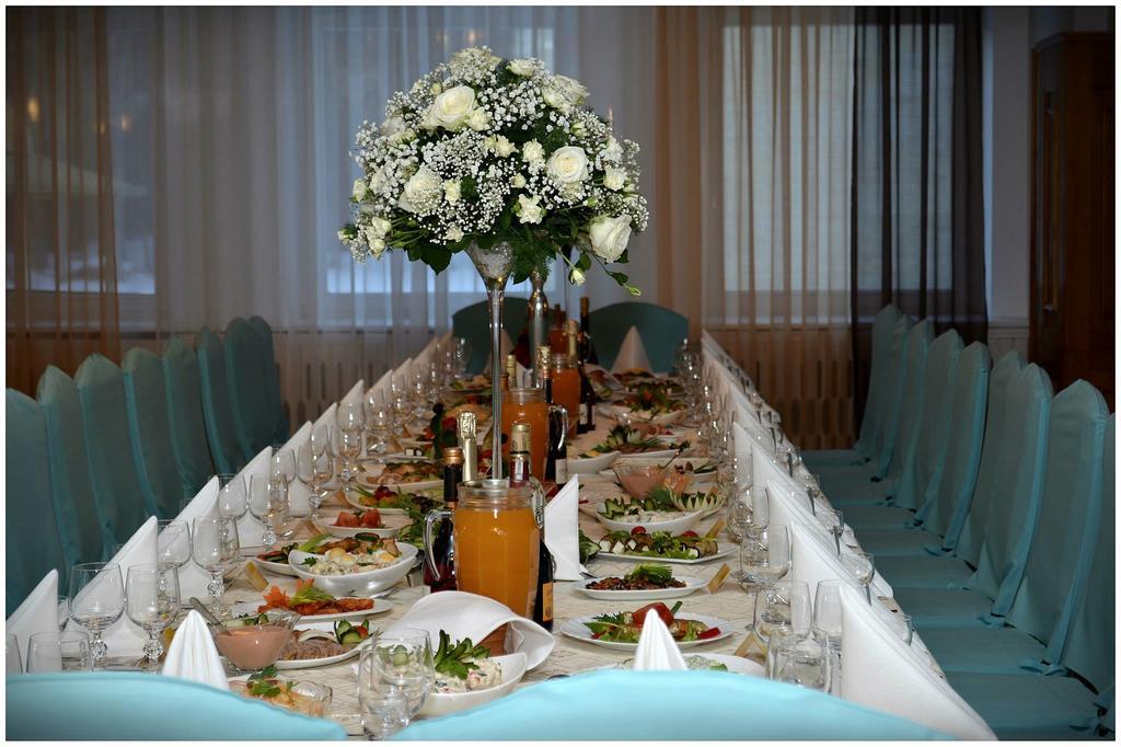 Hotel Plinksiu Plinkšės Buitenkant foto